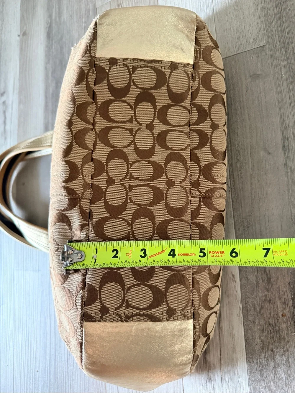 ✨ Coach Ergo Signature Pleated Shoulder Bag – Gold/Tan – Excellent Condition ✨